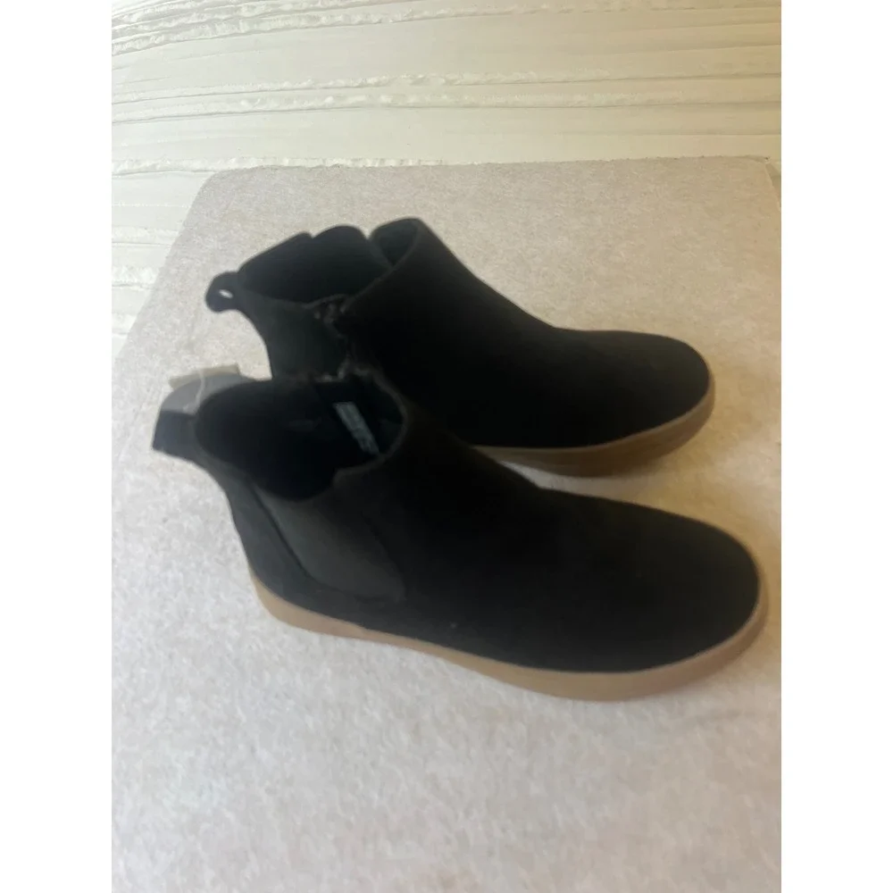 Gap Kids Black Chelsea Boots Memory Foam Gum Sole Side Zip New Size 2